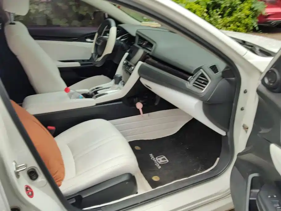 Honda Civic — миниатюра 8
