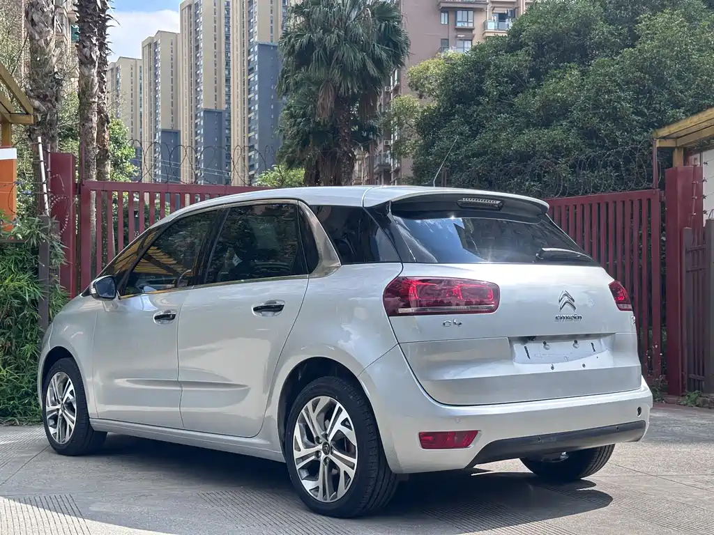 Citroen C4 Picasso — миниатюра 16