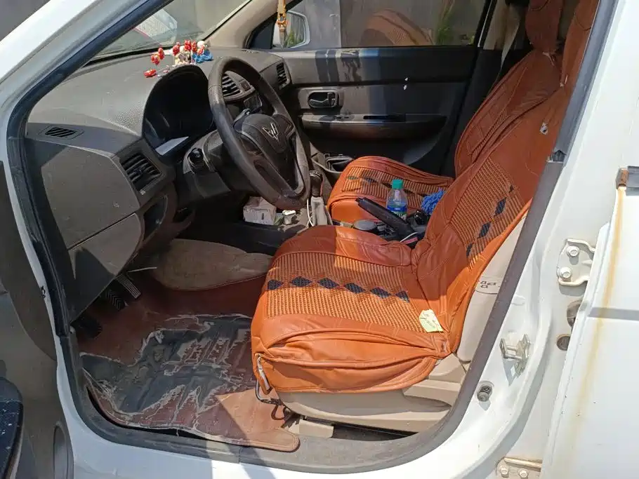 Wuling Hongguang — миниатюра 9