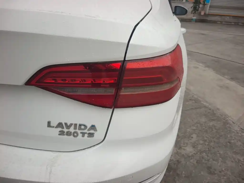 Volkswagen Lavida — миниатюра 8