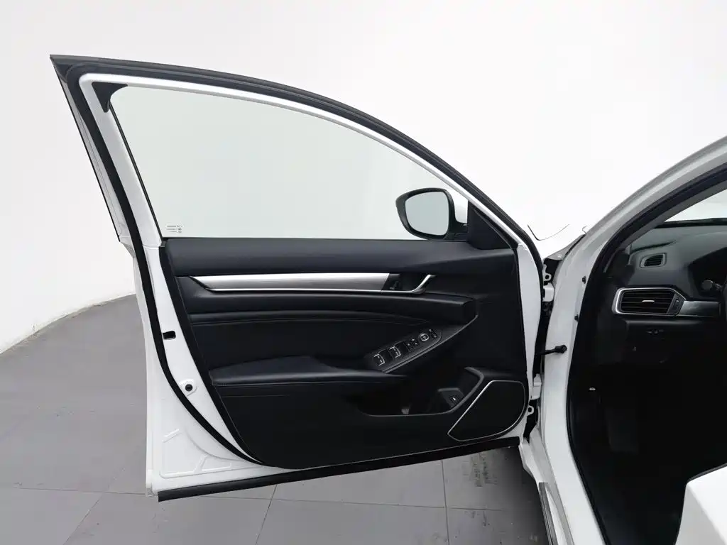 Honda Accord — миниатюра 8