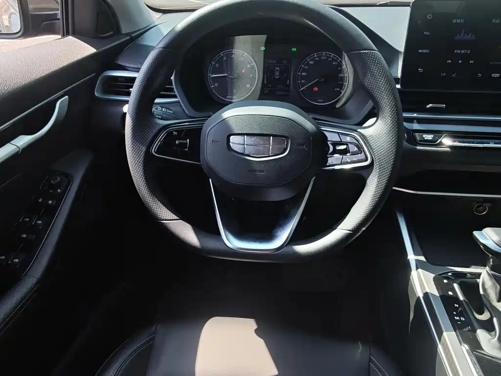 Geely Emgrand — миниатюра 14