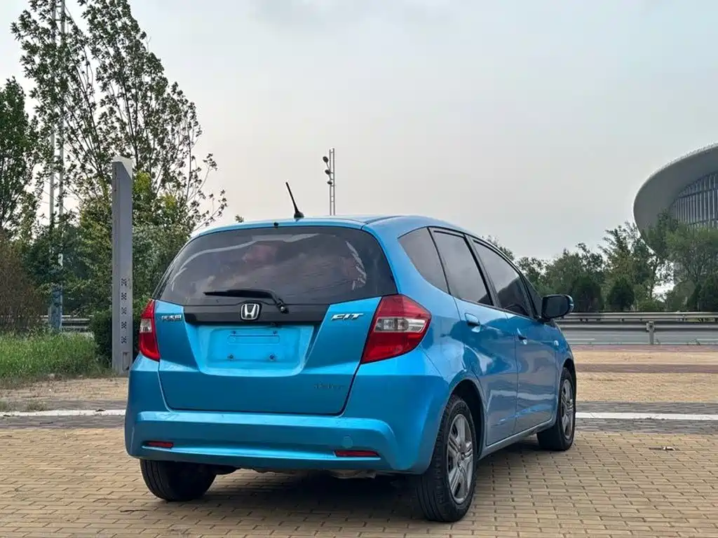 Honda Fit — миниатюра 4