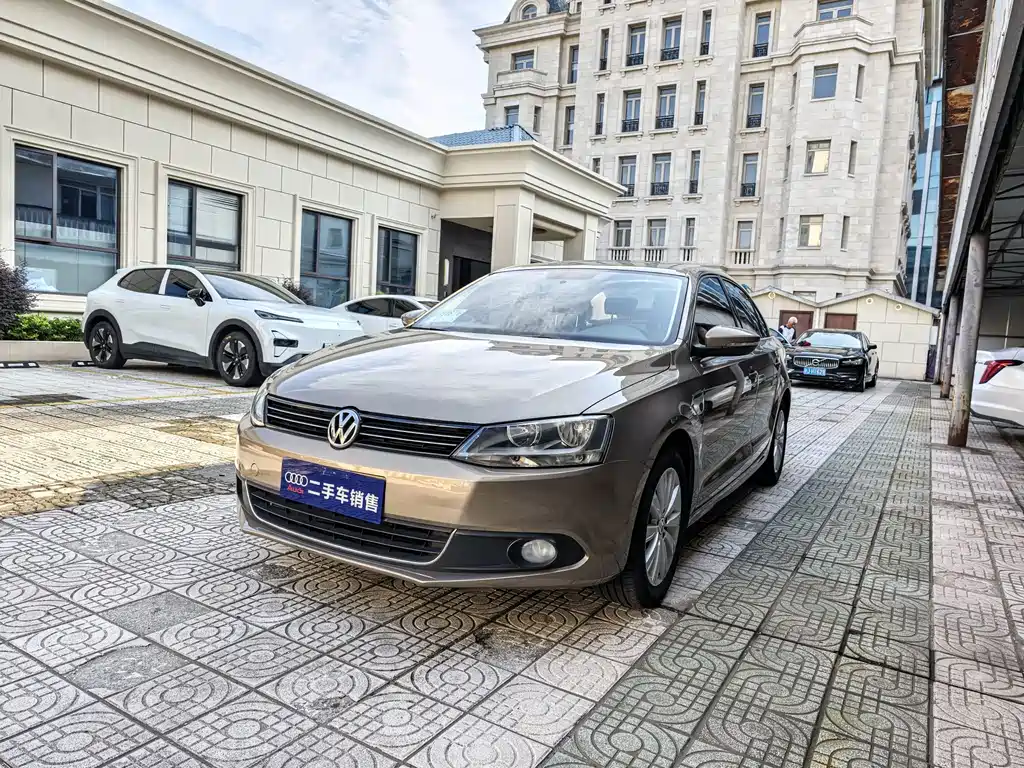 Volkswagen Sagitar