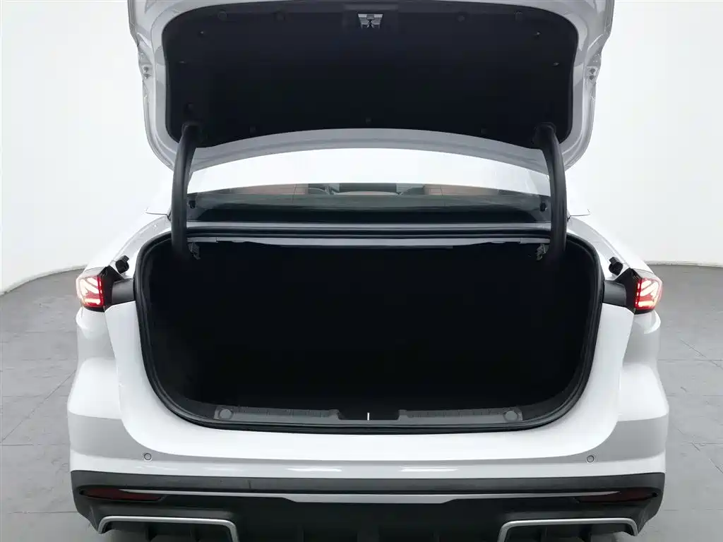 GEELY GALAXY GALAXY L6