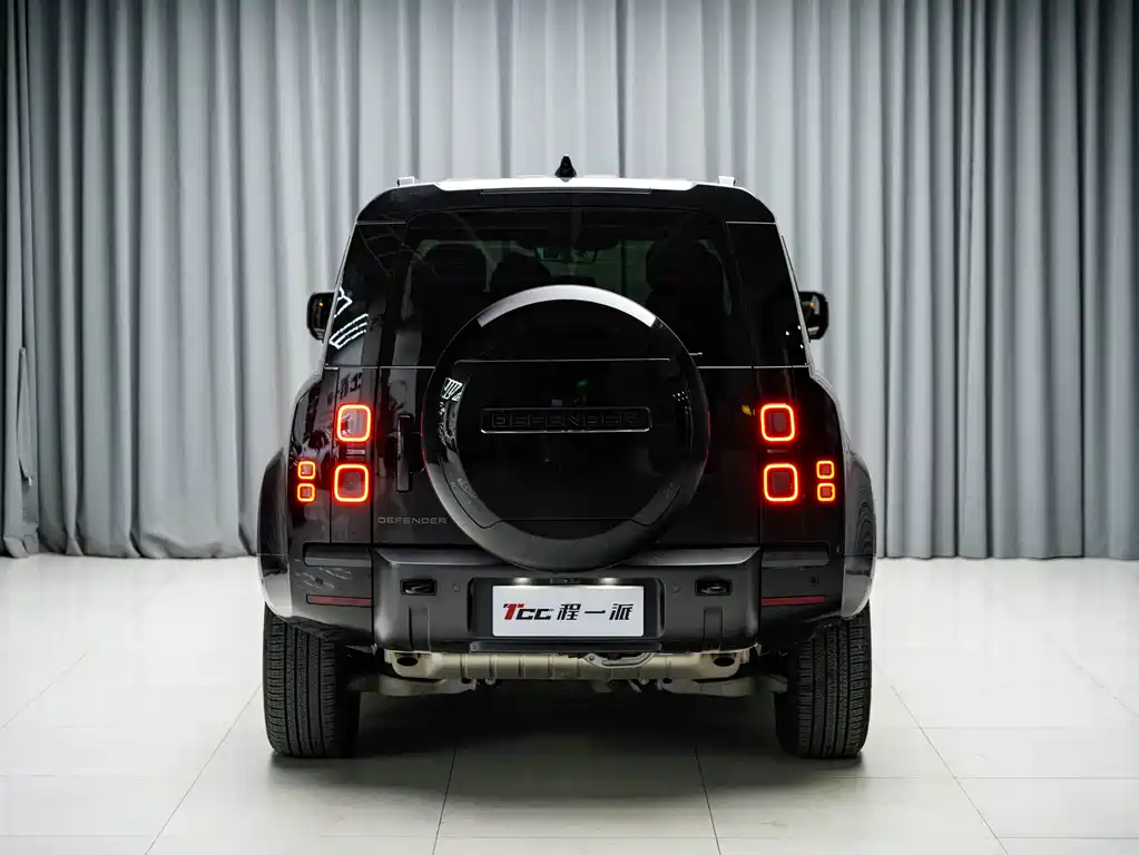 Land Rover Defender — миниатюра 8
