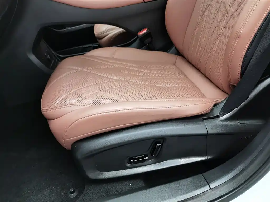 GEELY GALAXY GALAXY L6