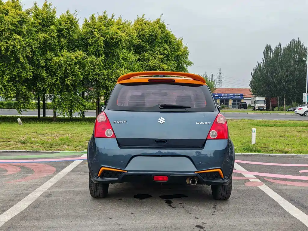 Suzuki Swift — миниатюра 5