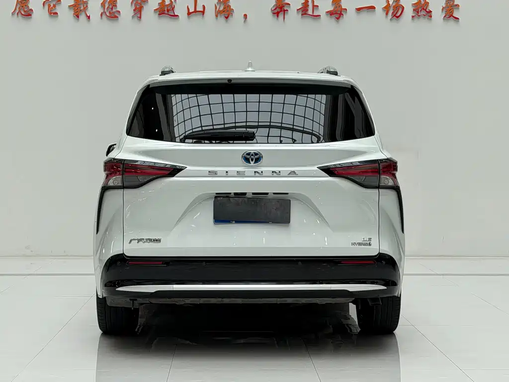Toyota Sienna — миниатюра 8