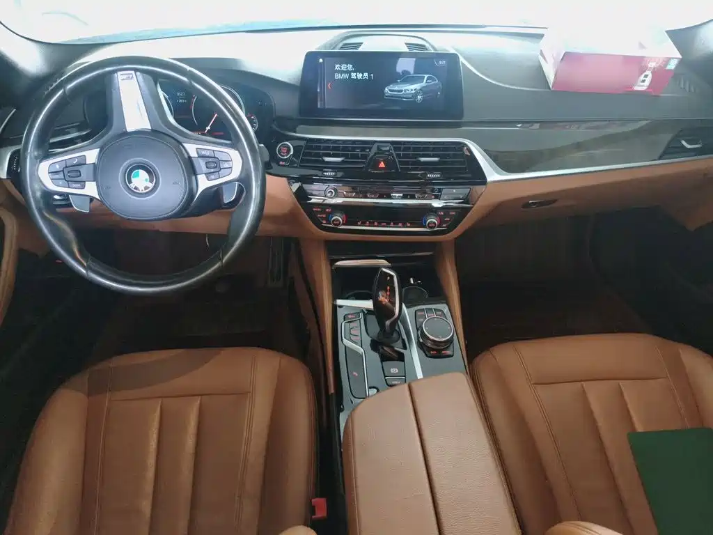 BMW 5 Series — миниатюра 13