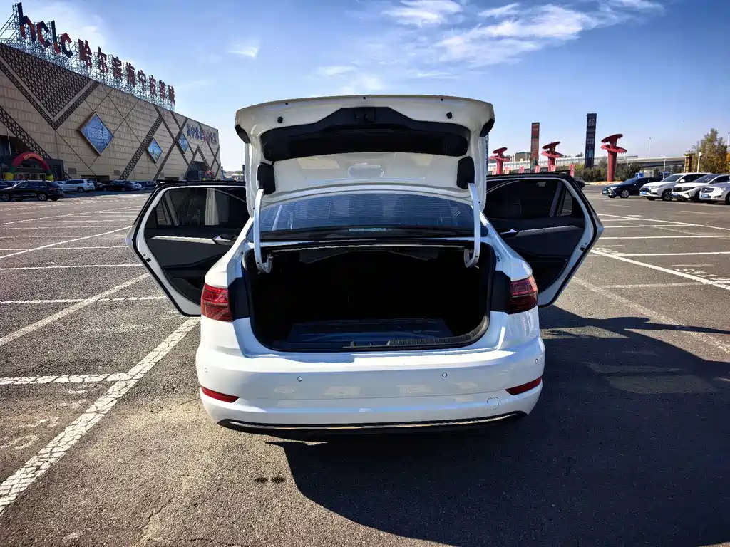 Volkswagen Sagitar — миниатюра 7