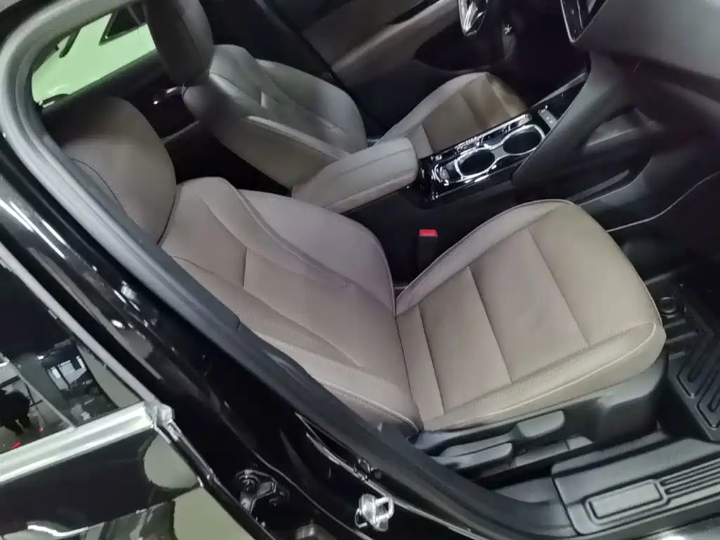Buick Envision Plus — миниатюра 25