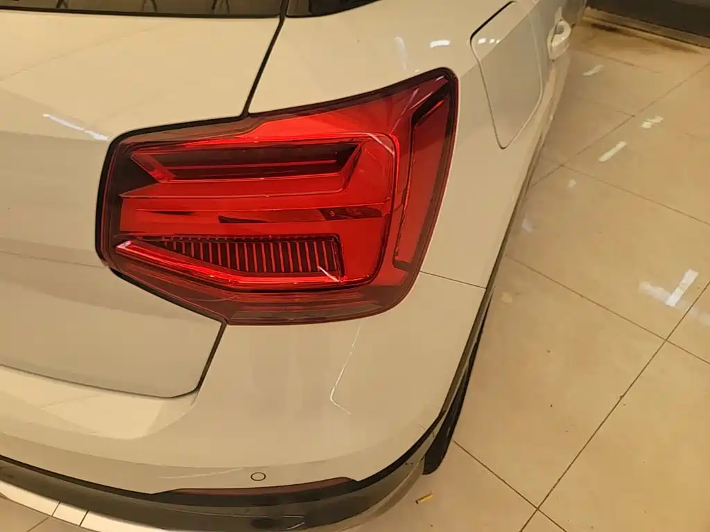Audi Q2L — миниатюра 8