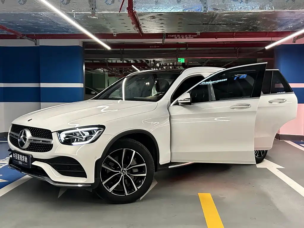 MERCEDES-BENZ GLC