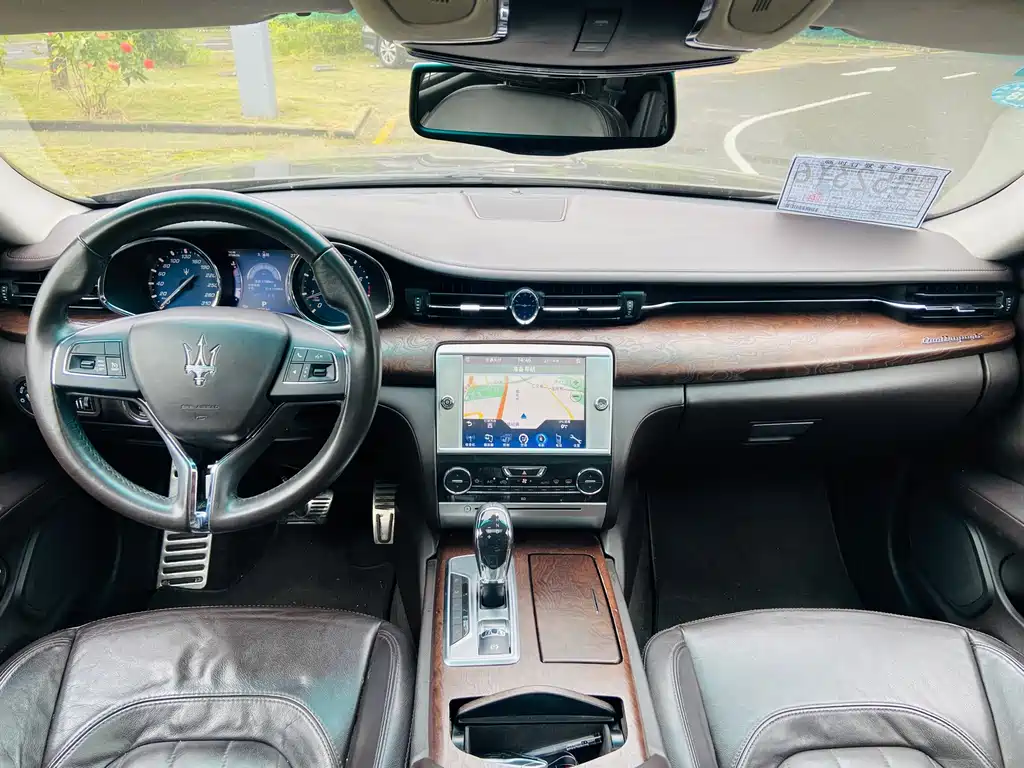 Maserati Quattroporte — миниатюра 11