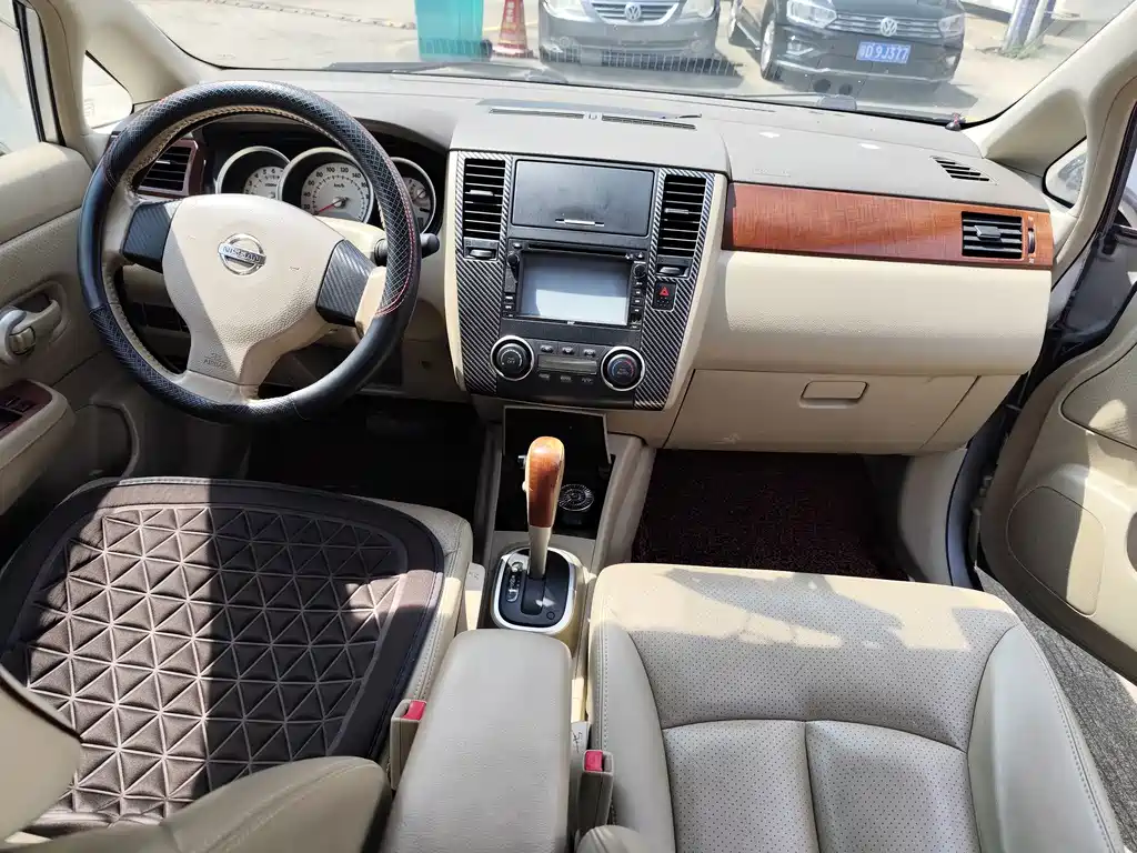 Nissan Tiida — миниатюра 5