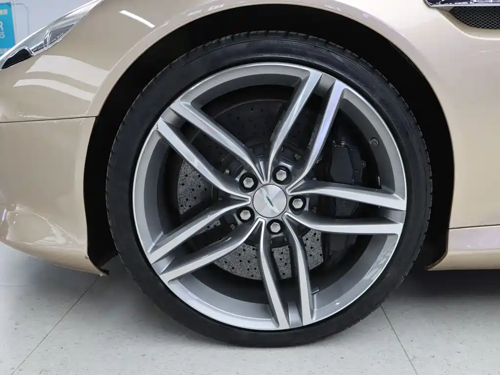 Aston Martin Virage 2012 6.0 Coupe