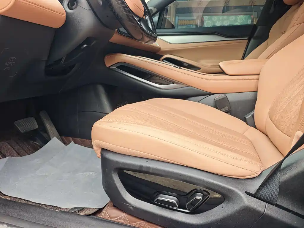 BYD L EV — миниатюра 13