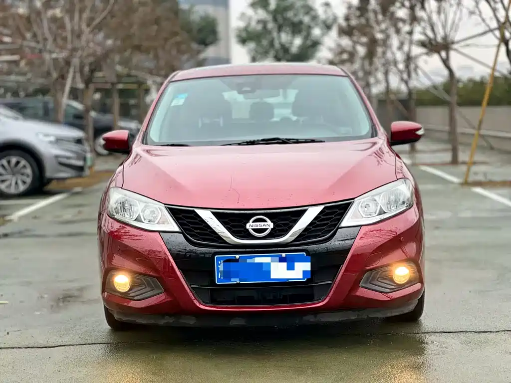 Nissan Tiida — миниатюра 2
