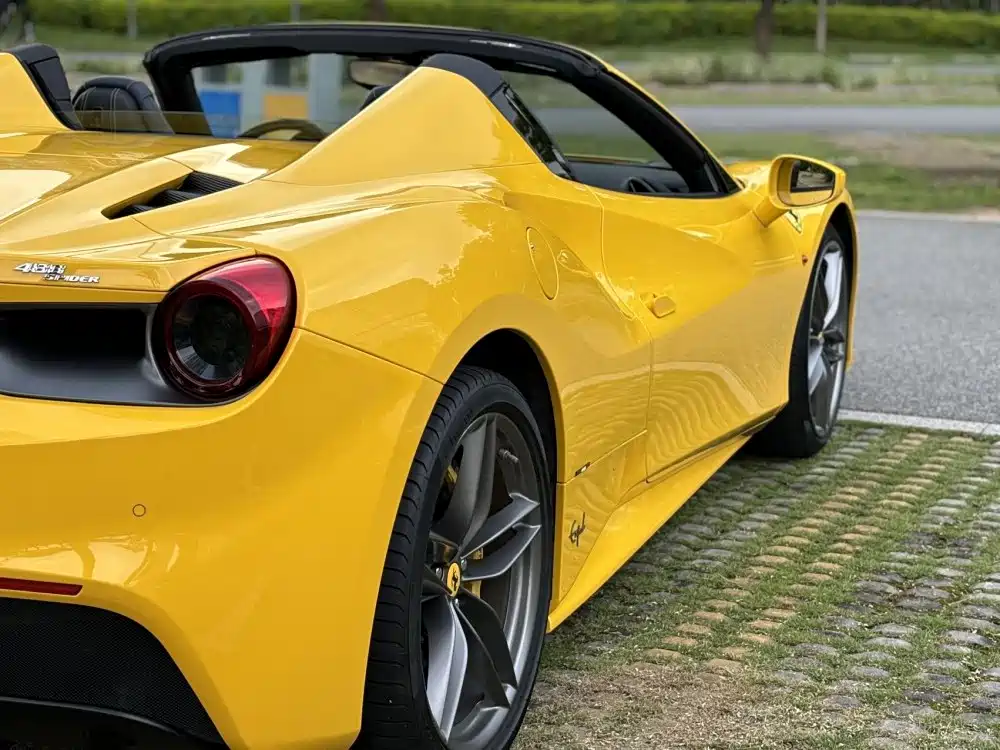 Ferrari 488 — миниатюра 9