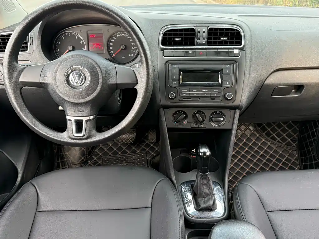 Volkswagen Polo — миниатюра 6