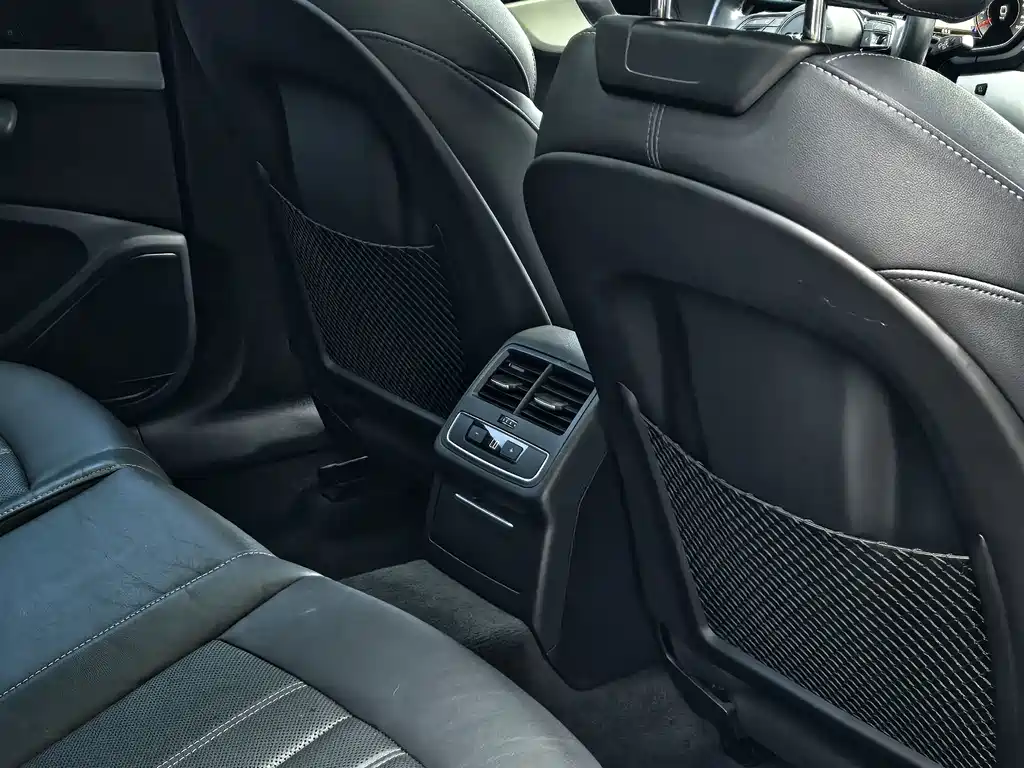 Audi A4L — миниатюра 10