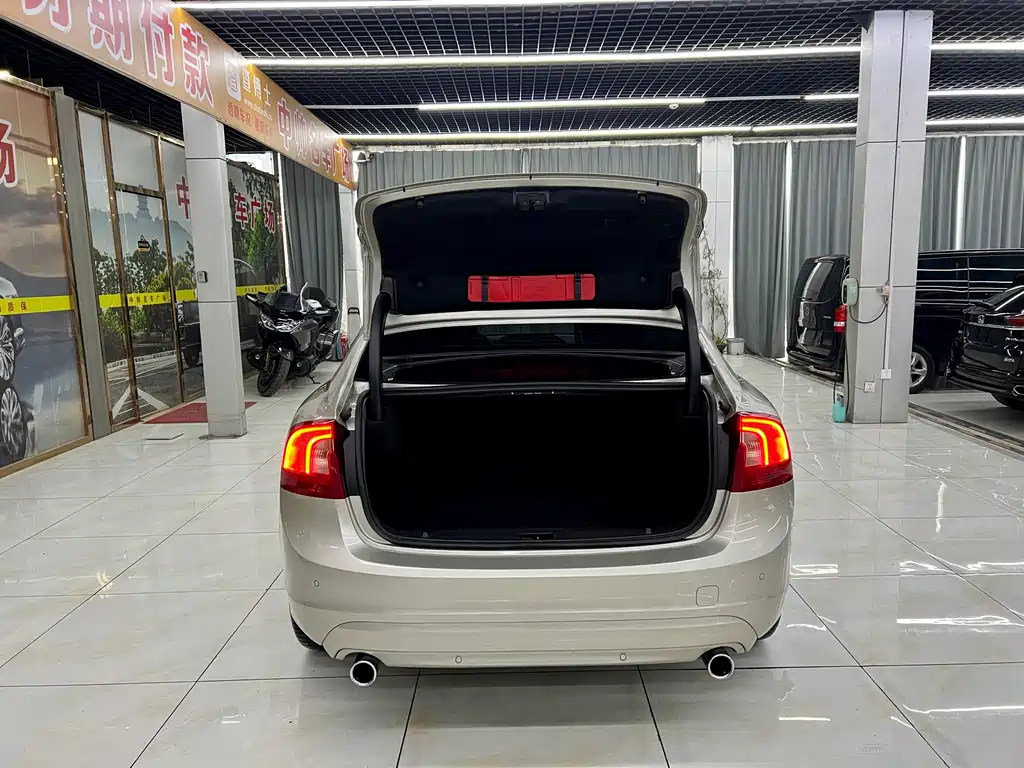 Volvo S60 S60L T3 Smart Advanced Edition, фото 8