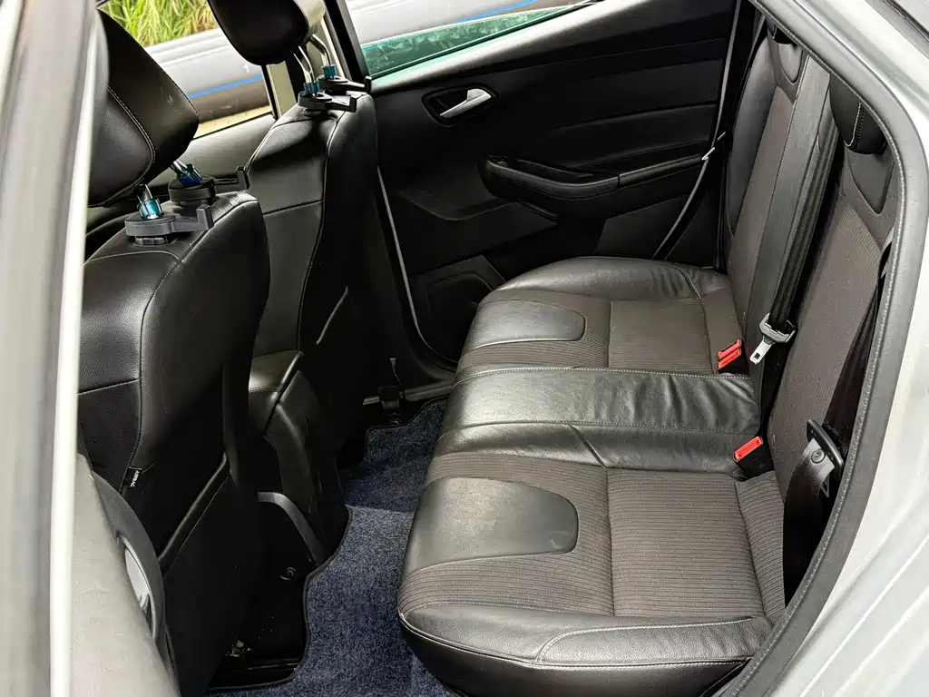 Ford Focus — миниатюра 9
