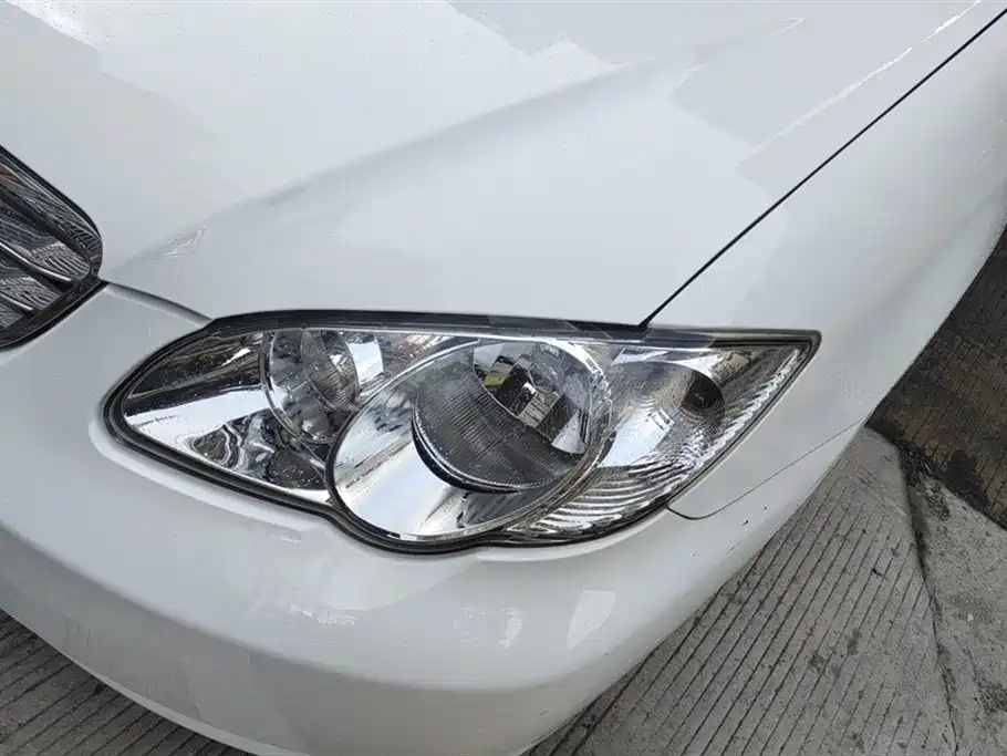 BYD  F3