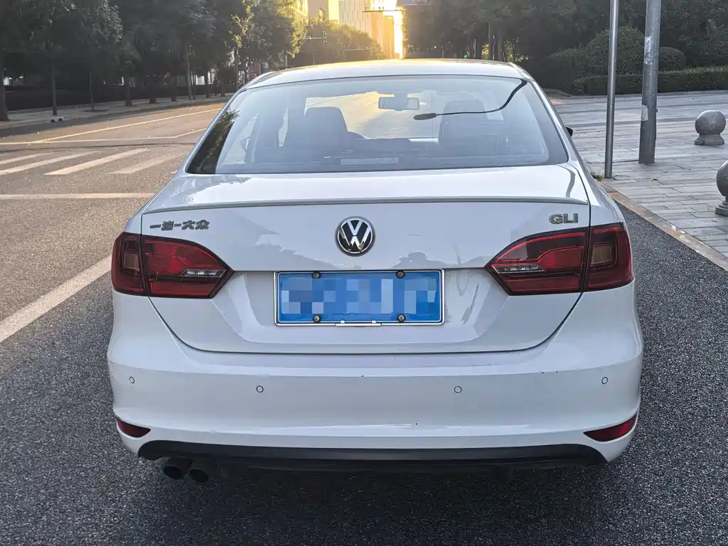 Volkswagen Sagitar — миниатюра 4