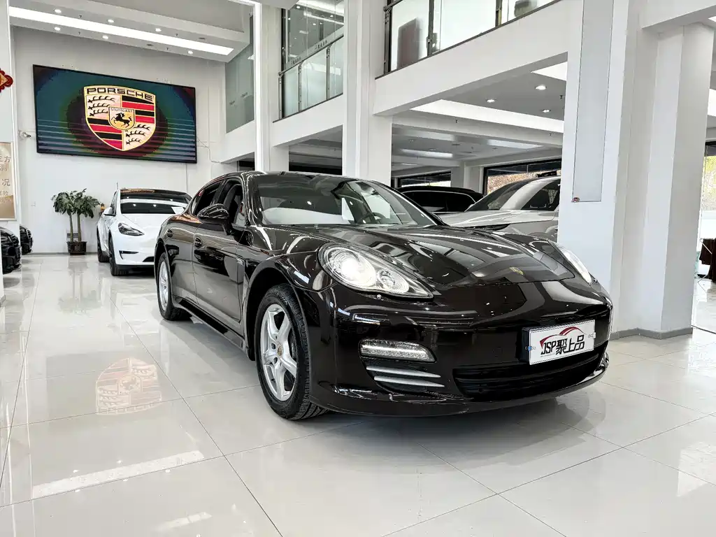 Porsche Panamera 2010 Panamera 4 3.6L
