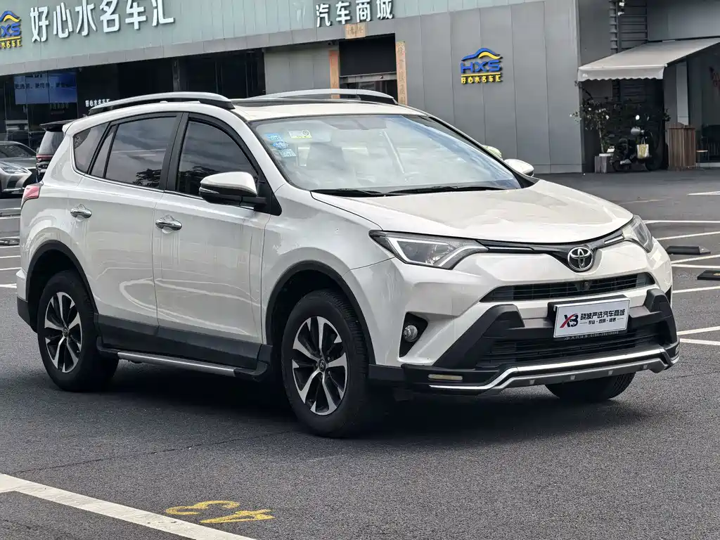 Toyota RAV4 — миниатюра 2