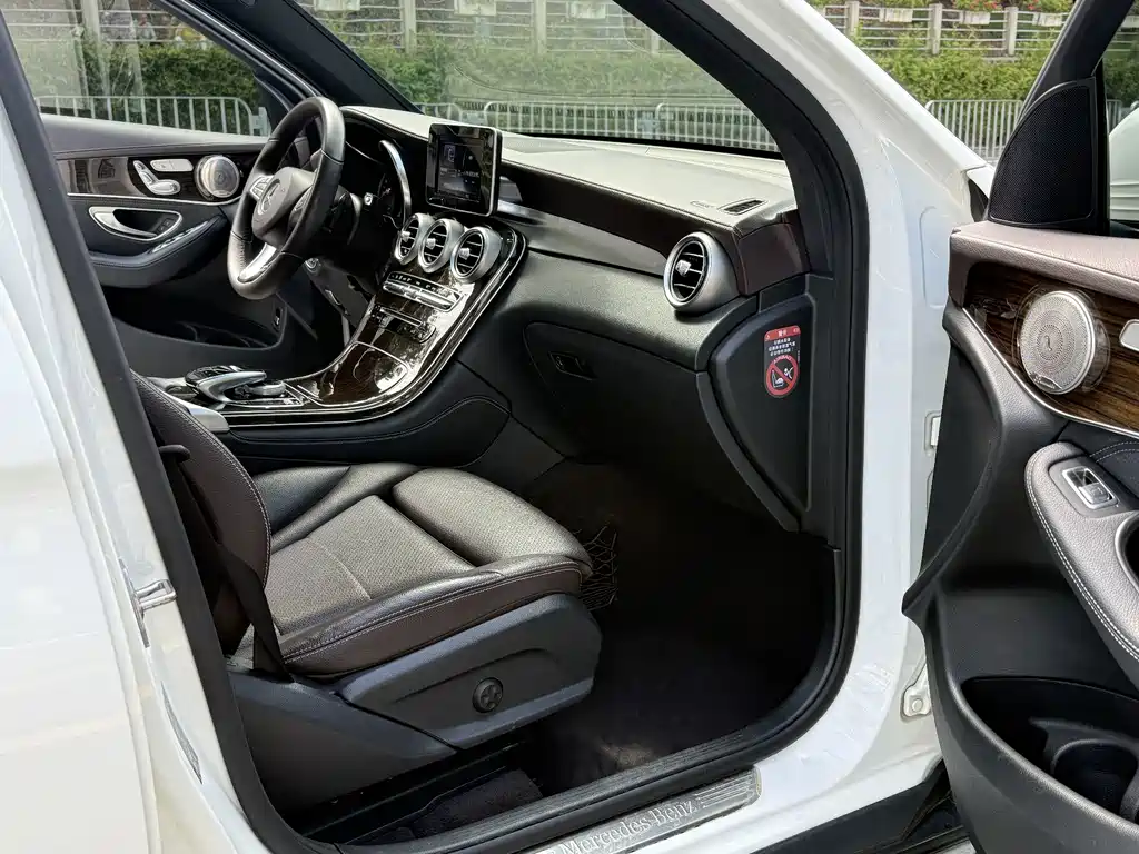 Mercedes-Benz GLC — миниатюра 11