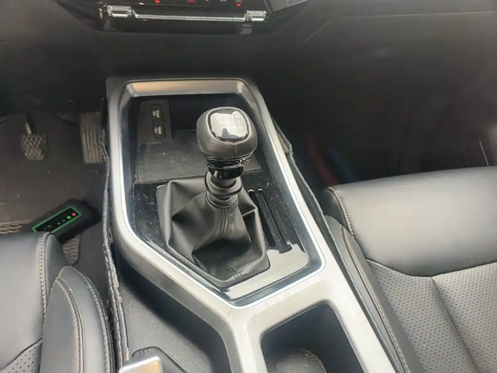 Wuling Jiachen — миниатюра 13