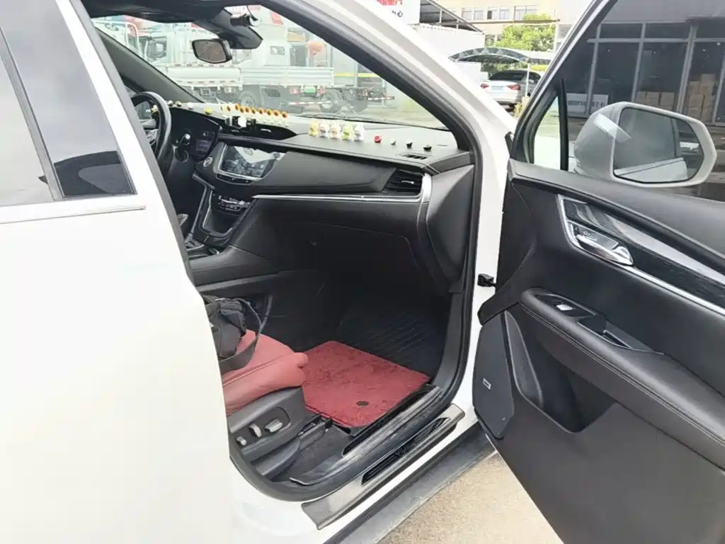 Cadillac XT5 — миниатюра 9