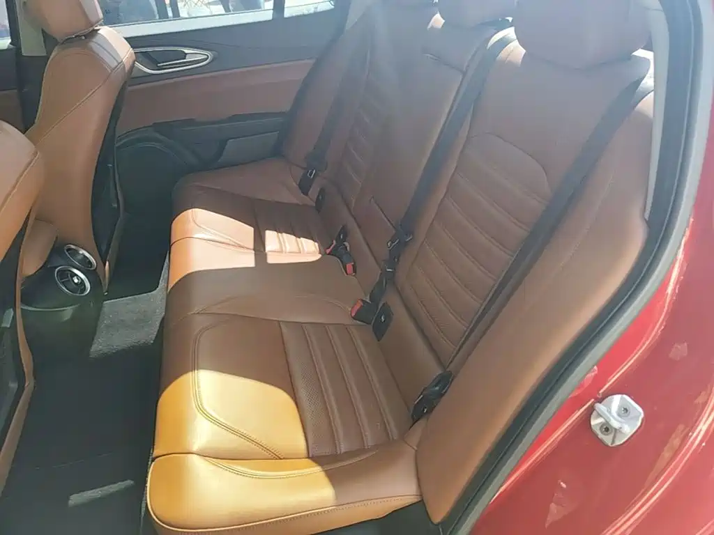 Alfa Romeo Giulia — миниатюра 17