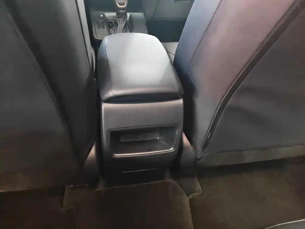 Toyota Frontlander — миниатюра 13