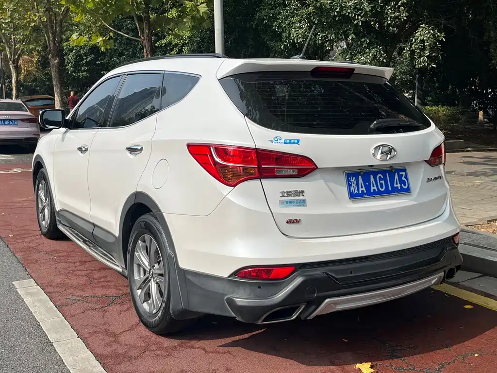 Hyundai Santa Fe — миниатюра 6
