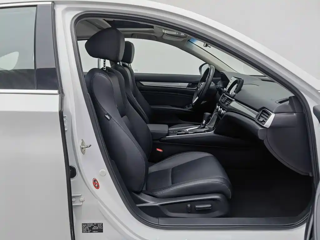 Honda Accord — миниатюра 23