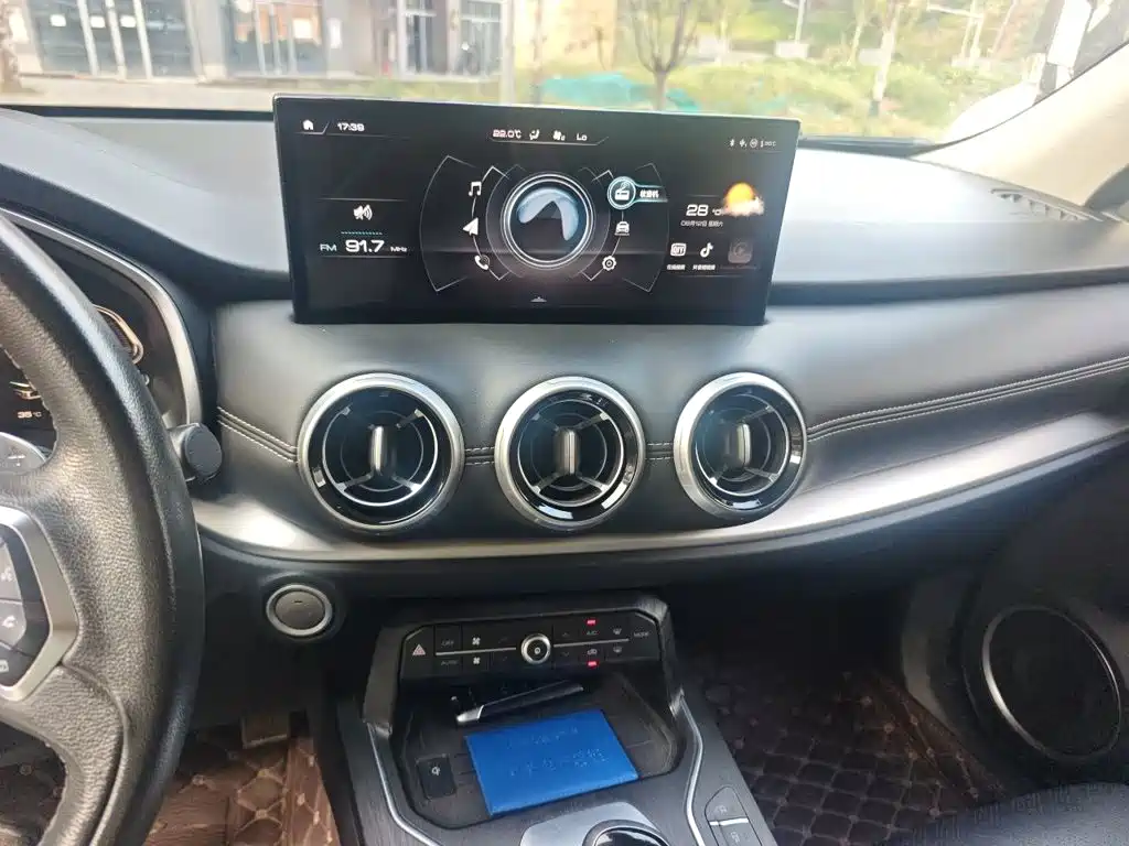 Wey Wey VV6 — миниатюра 9