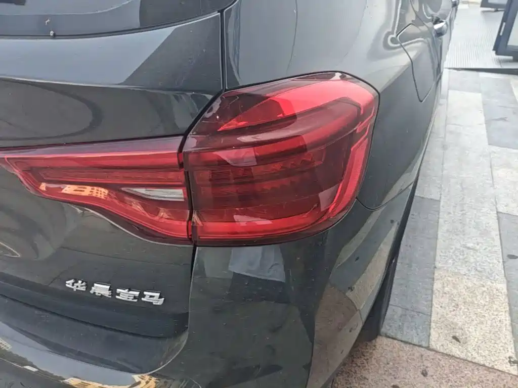 BMW iX3 — миниатюра 8