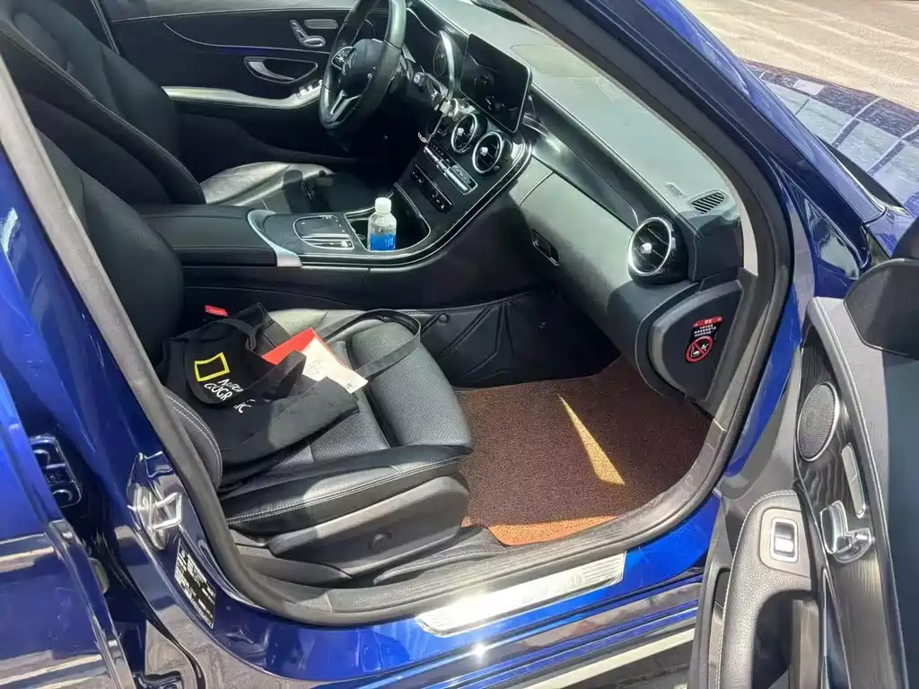 Mercedes-Benz C-Class — миниатюра 7