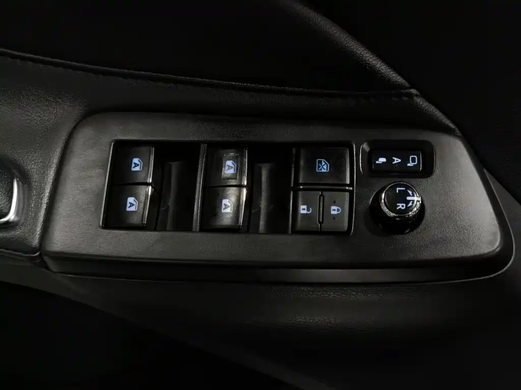 Toyota Avalon — миниатюра 9