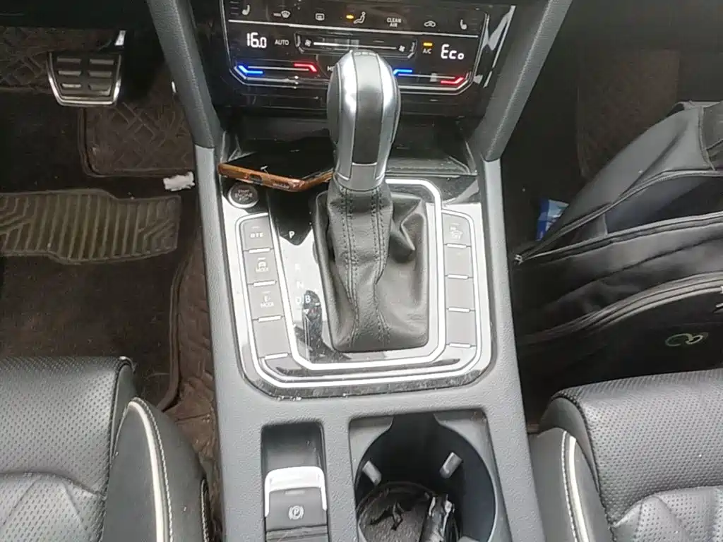 Volkswagen 迈腾 PHEV — миниатюра 14