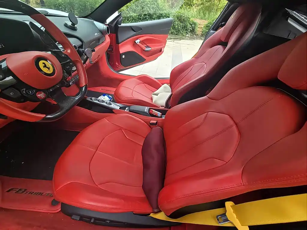Ferrari F8 — миниатюра 3