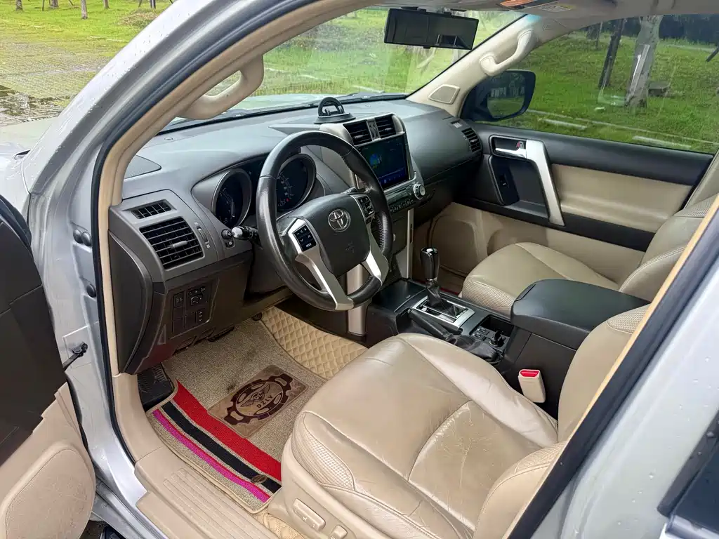 Toyota Land Cruiser Prado 2010 4.0L AT TX