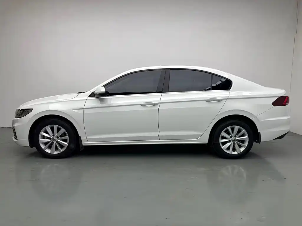 Volkswagen Bora — миниатюра 3
