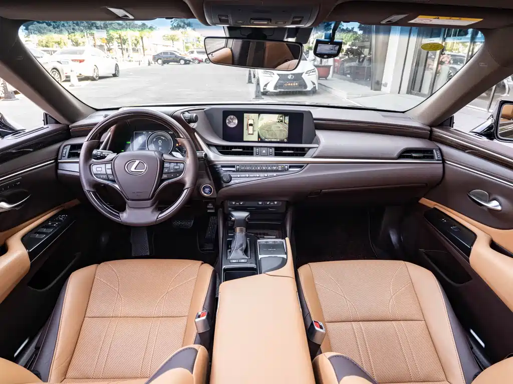 Lexus ES — миниатюра 12