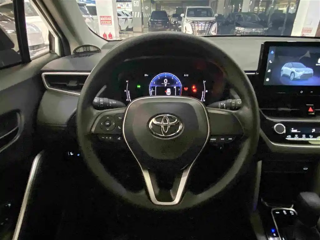 Toyota Frontlander — миниатюра 12
