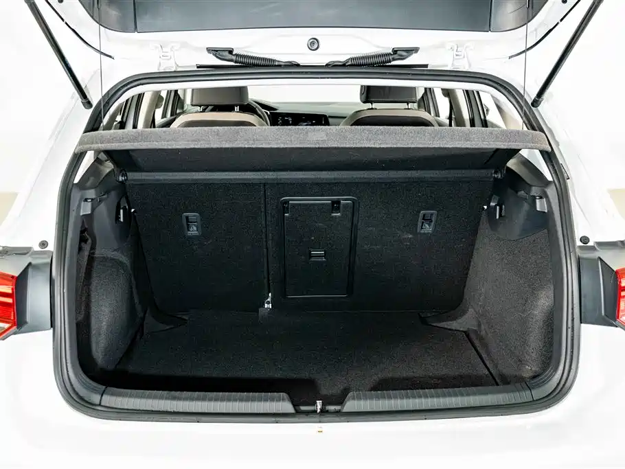 Volkswagen Golf — миниатюра 23